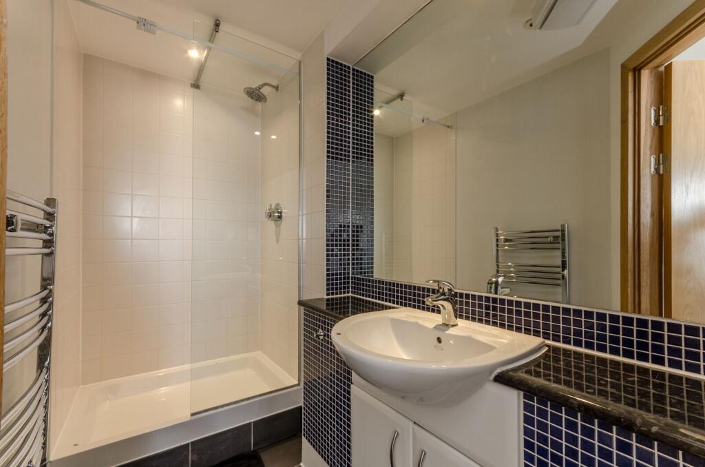 Apartment in Guildford - View 5