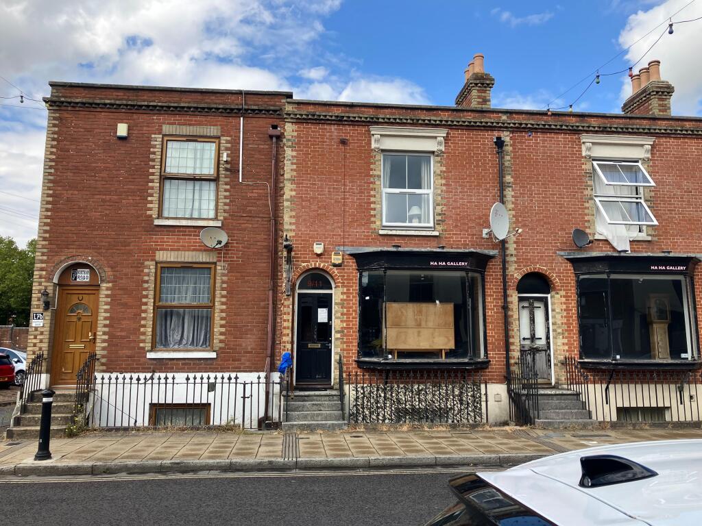 Main image of property: 11b Northam Road, Southampton, Hampshire, SO14