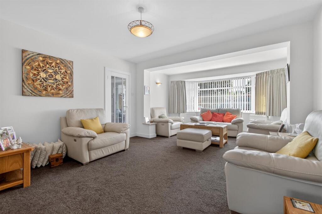 Wentbridge Drive, Mansfield - View 3