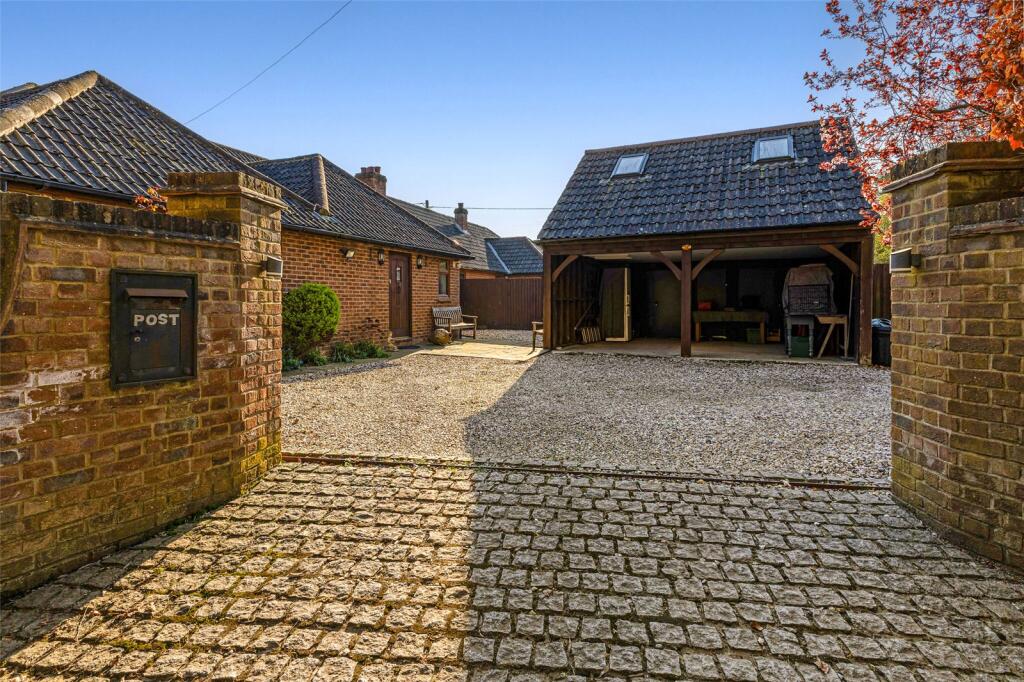 Main image of property: Cornerways Bungalows, Bucklebury Road, Stanford Dingley, Reading, RG7