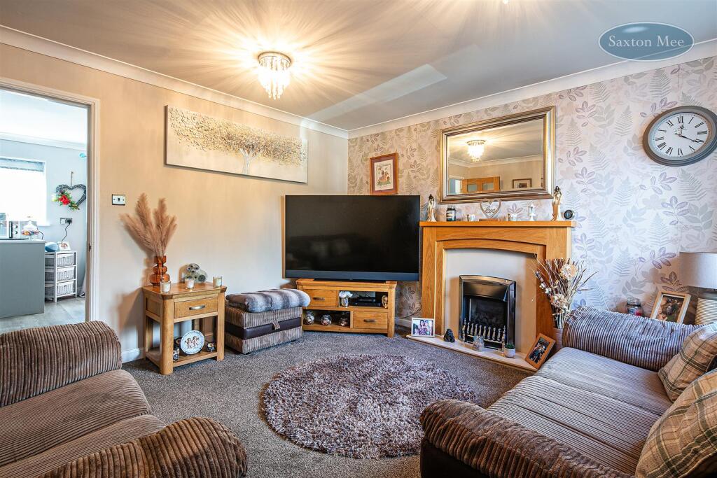 House in Sheffield, Stocksbridge - View 4
