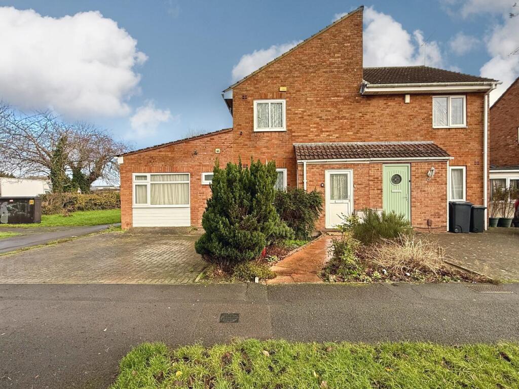 4-bed semi-detached on Worsley Road, Freshbrook, Swindon, £280,000