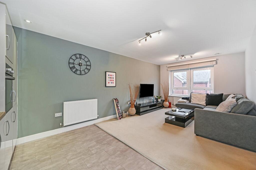 London Road, Horndean, Waterlooville, Hampshire photo 3