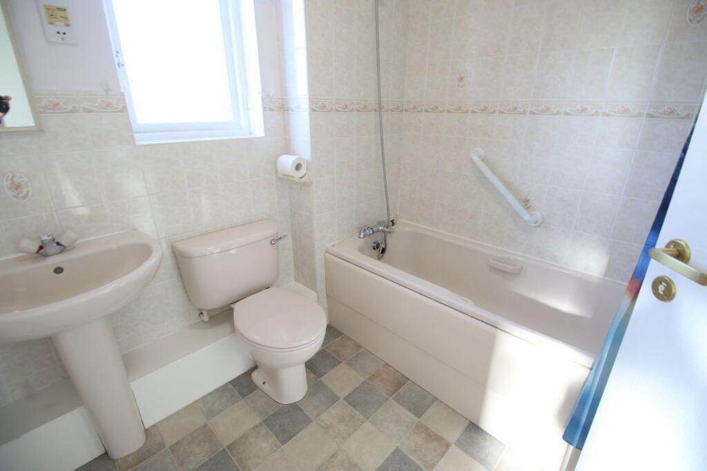 Apartment in Darlington - View 5