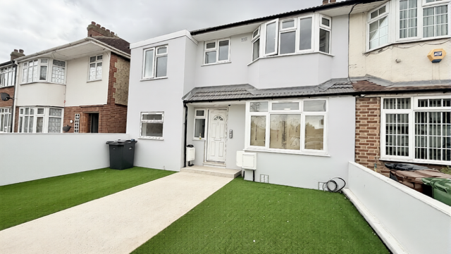 Main image of property: Charlotte Road, RM10 8TD