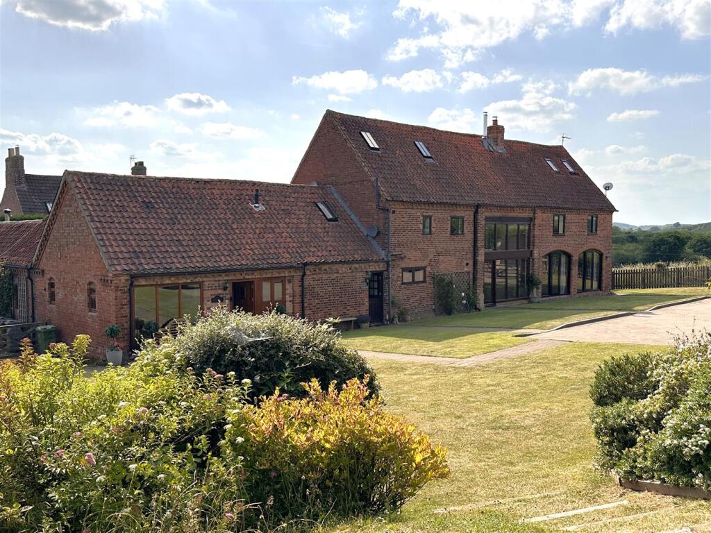Main image of property: The Hayloft, Barn 3, Park Farm, Newark Road, Wellow, Newark