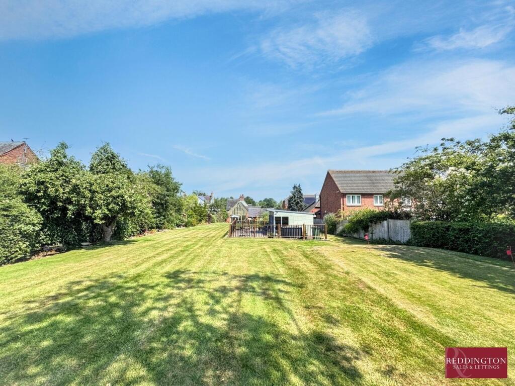 House in Leicester - More