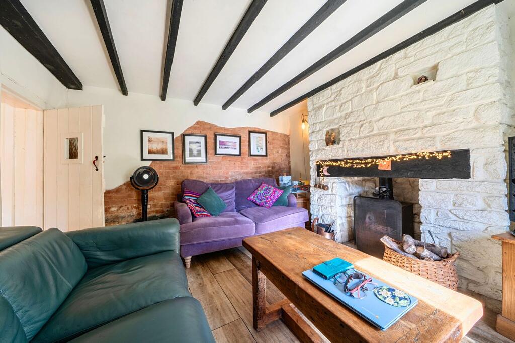 House in Taunton - View 5