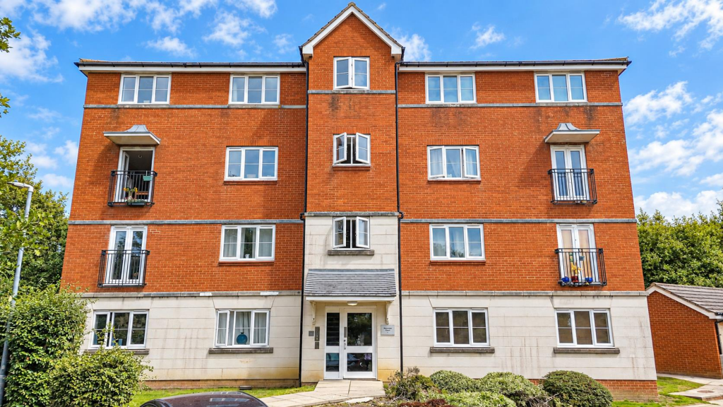 Apartment in Tonbridge - More