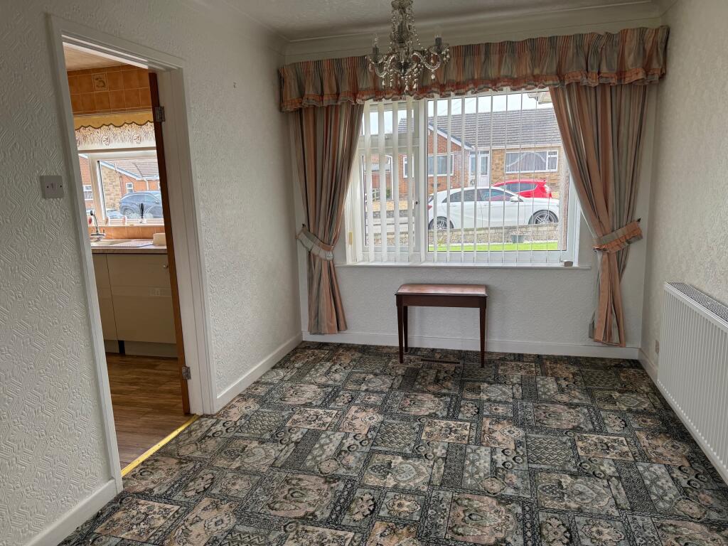 Curzon Drive, Worksop photo 4