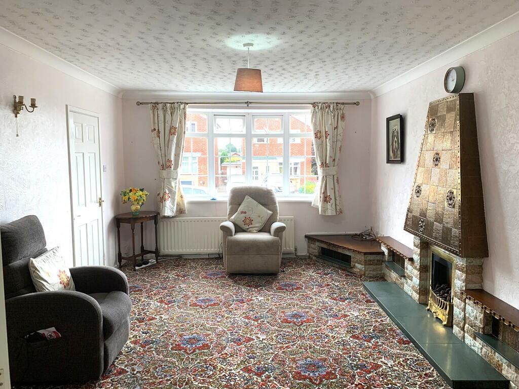 Spode Grove, Westbury Park, Newcastle, ST5 4HF photo 3