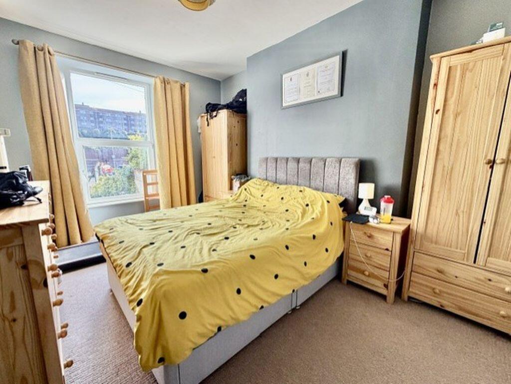 Apartment in Plymouth, Morice Town - View 5