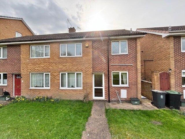 3-bed semi-detached on Danes Close, Arnold, Nottingham, £200,000