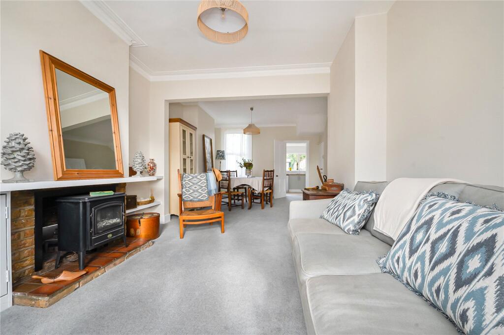 House in Twickenham - View 3