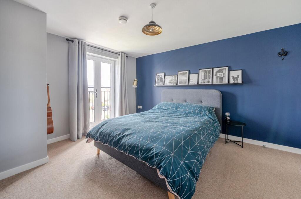 Apartment in Milton Keynes - View 3