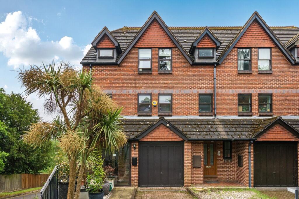 Main image of property: Cuthbert Gardens, South Norwood, London, SE25