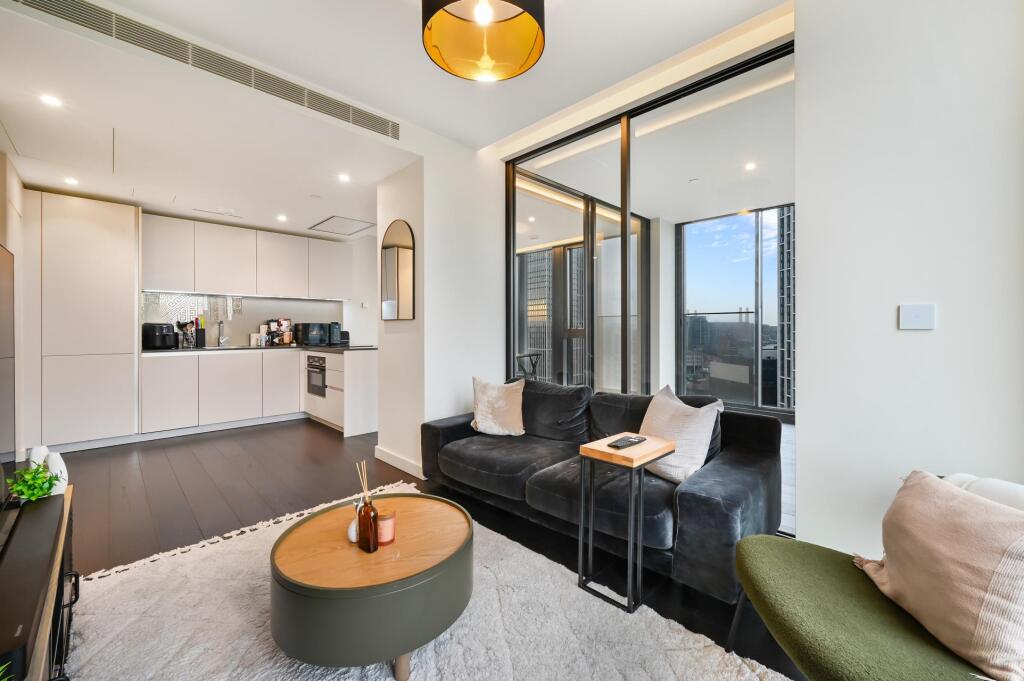 Apartment in London, Vauxhall - View 5