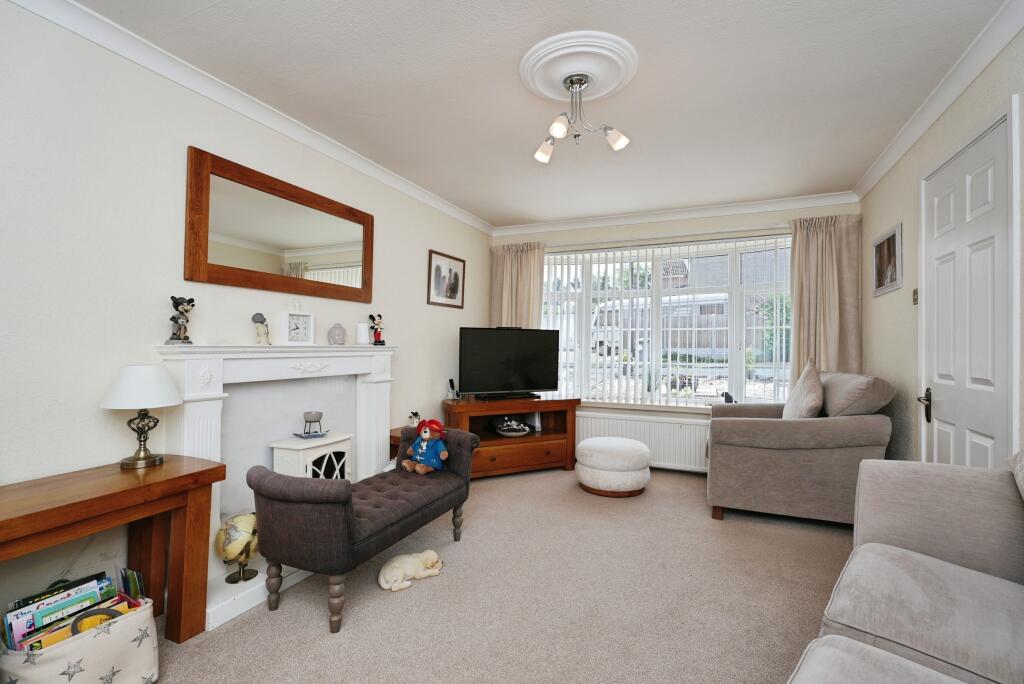 Rooks Avenue, Cleckheaton, BD19 photo 5