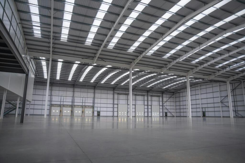 Tritax  Unit 2 Symmetry Park Aston Clinton 281025 20.jpg