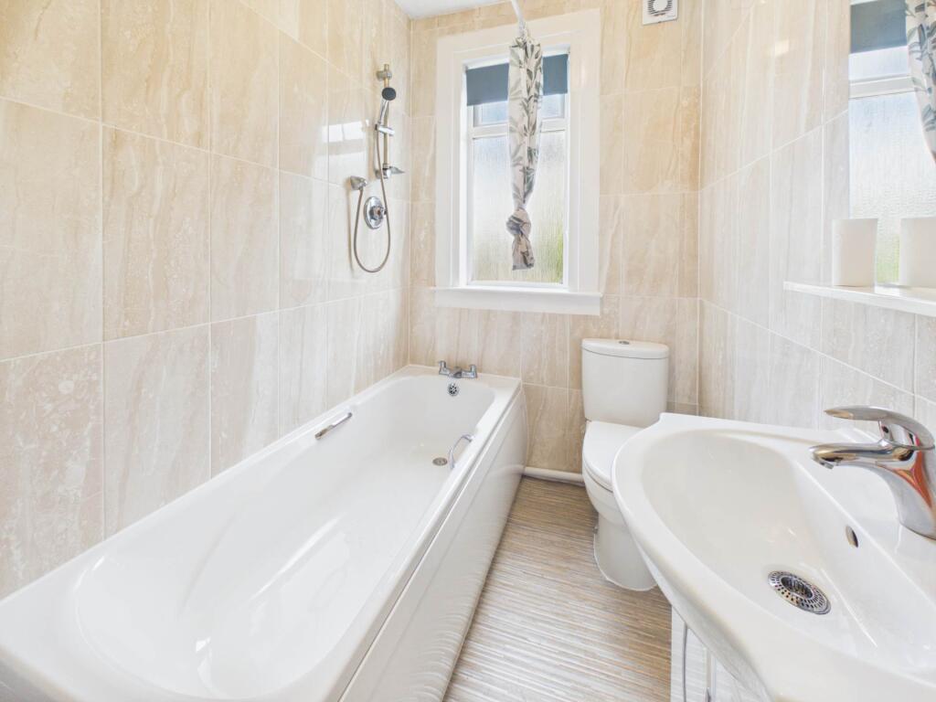 Apartment in Glasgow, East Renfrewshire - View 5