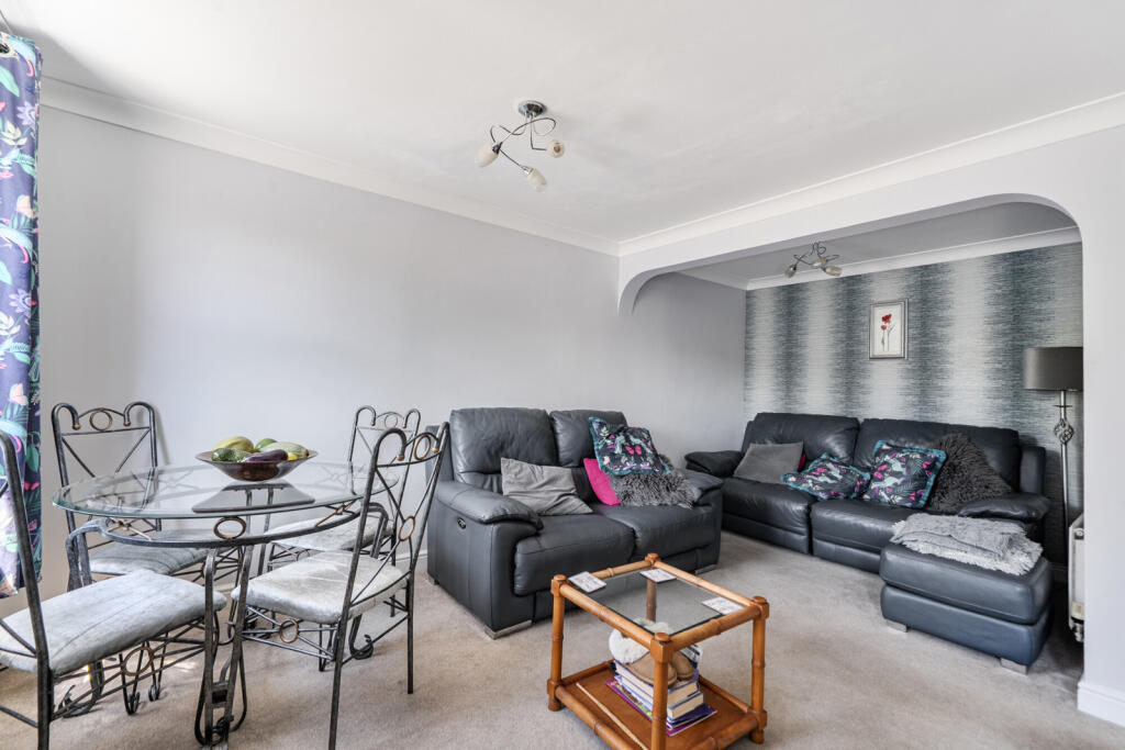 House in Gillingham, Medway - View 5