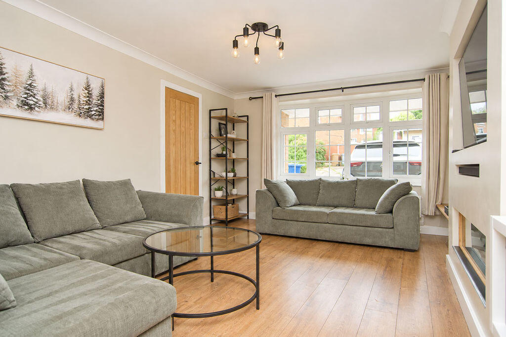 House in Lichfield, Burntwood - View 5