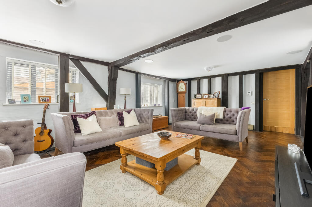 Main image of property: Kenton Lane, Harrow, HA3