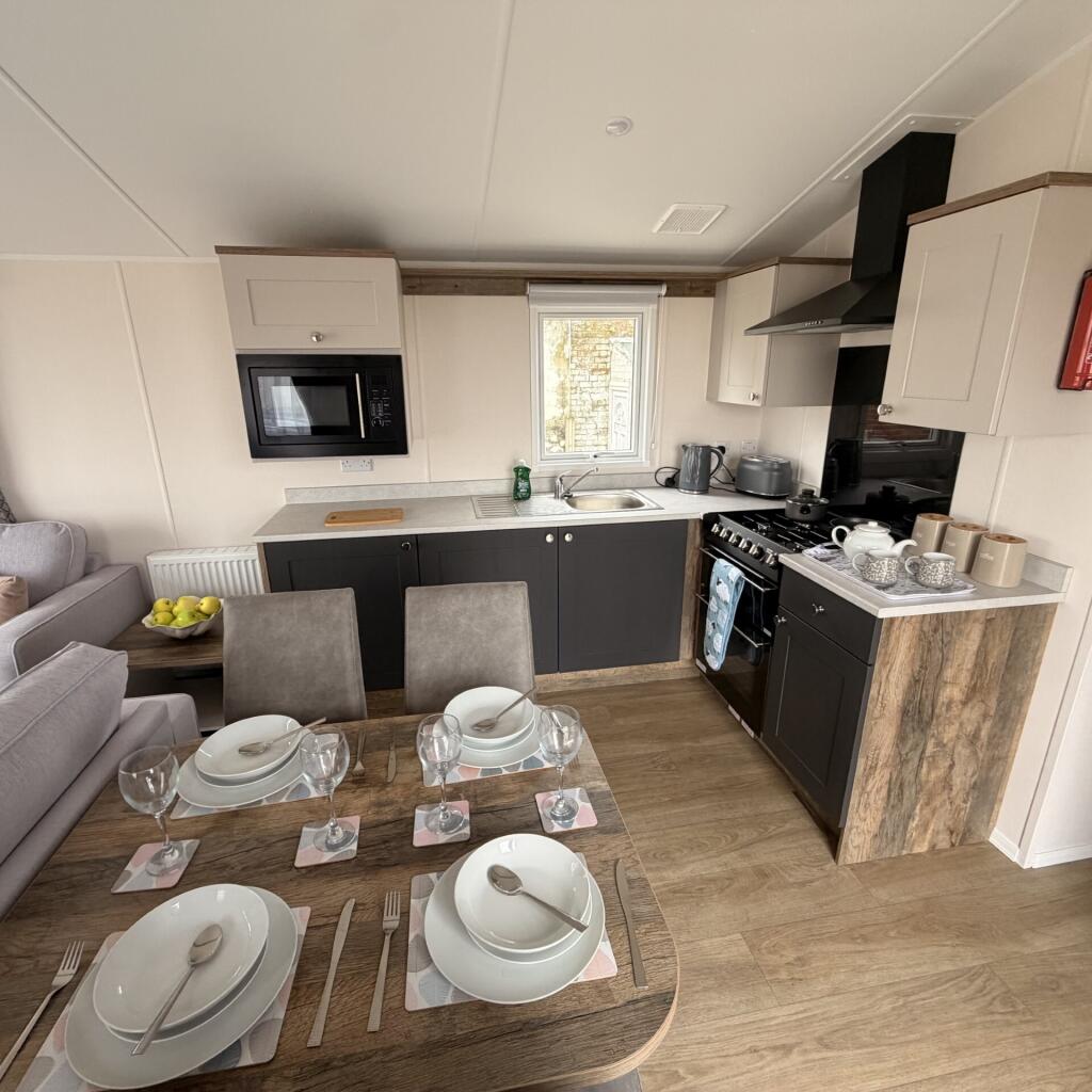 Two Bed Willerby Malton (35x12) 2025, Eastern Beach Holiday Park, Manor Road, Great Yarmouth, Norfolk, NR30 5HH photo 4