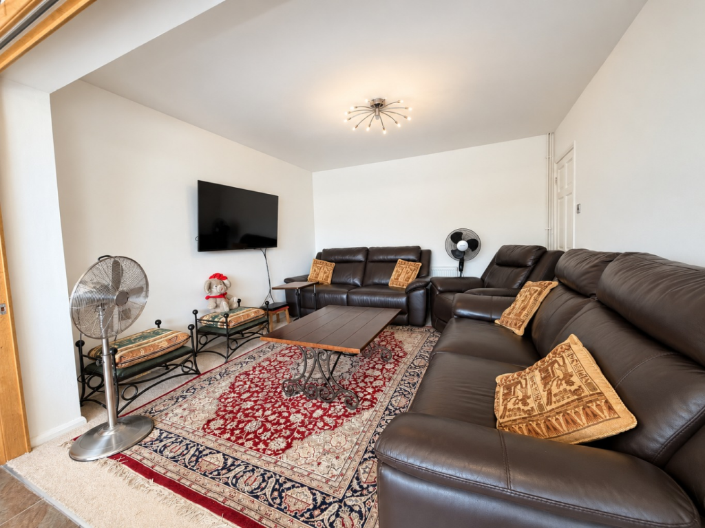 House in Stratton St Margaret, Swindon - View 5
