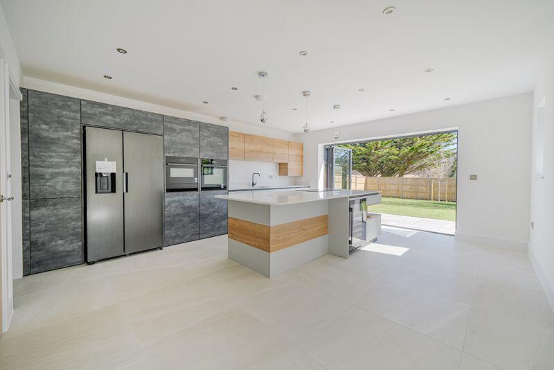 Meon Valley - Brand New and Ready Now photo 3