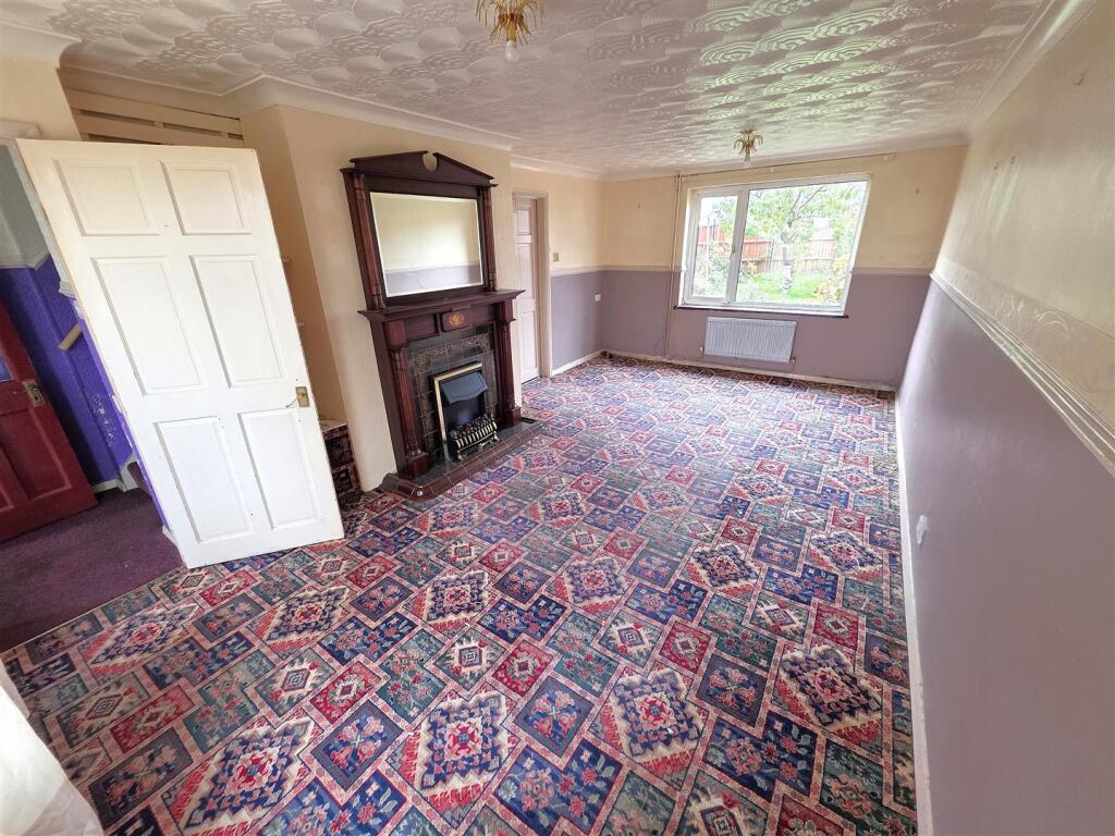 House in Corby, North Northamptonshire - View 4