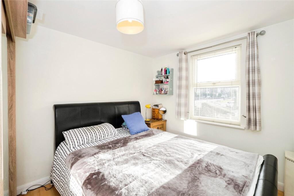 South Roskear Terrace, Camborne, Cornwall, TR14 photo 4