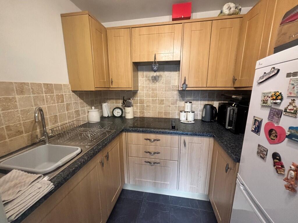 Brinton Lane, SO45 photo 3