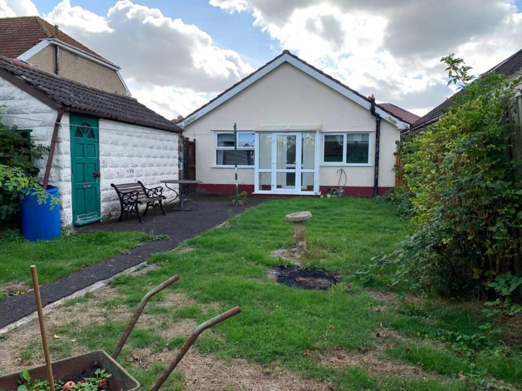 House in Taunton - View 5