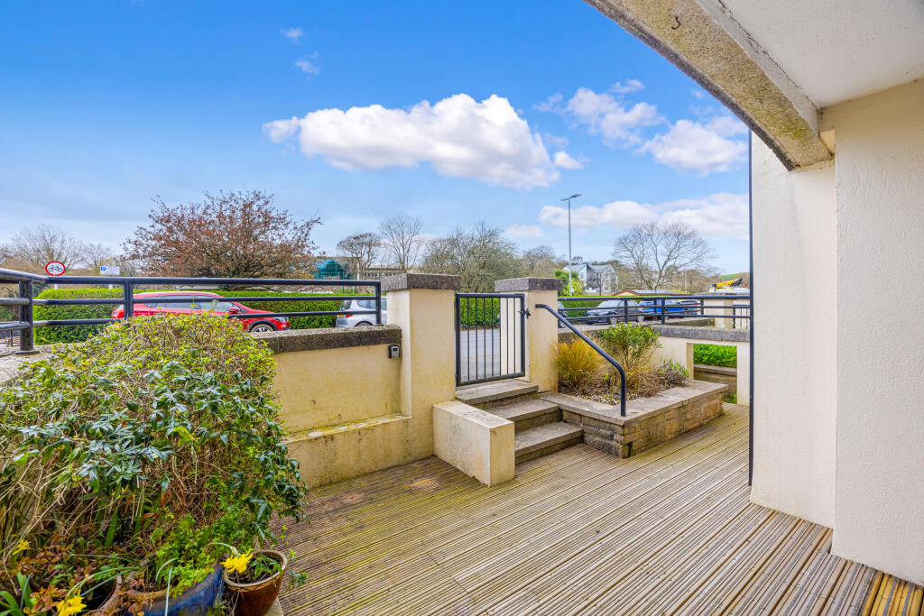 Salt Quay Moorings, Embankment Road photo 4