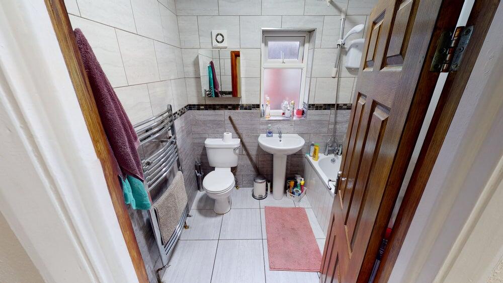 House in Birmingham, The Calthorpe Estate, Digbeth - More