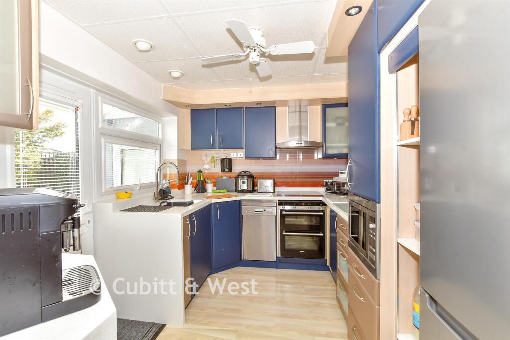 House in Portsmouth - View 5