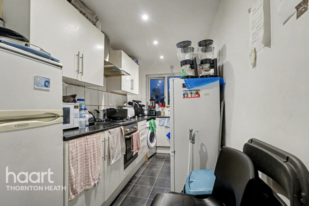 Chipstead Avenue, THORNTON HEATH photo 4