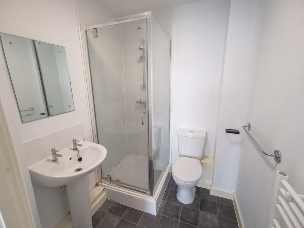 Apartment in Swindon - View 5