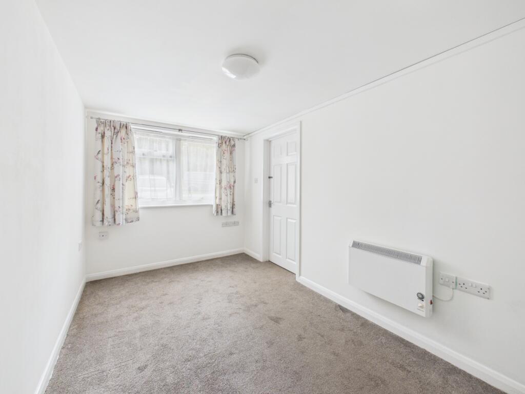 House in Redhill - View 5