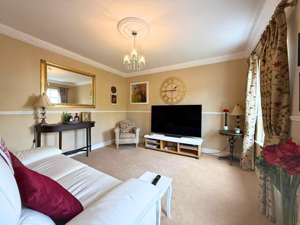 Hill Farm Close, The Kymin, NP25 photo 4