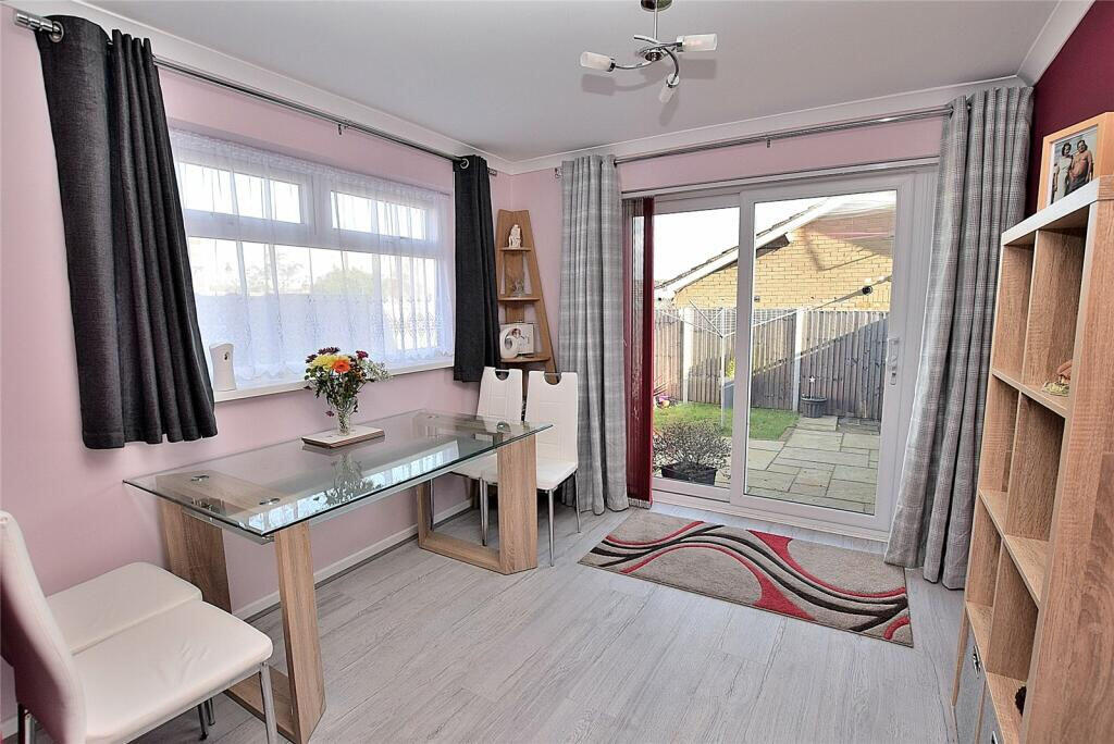 House in Dunstable, Central Bedfordshire - View 4