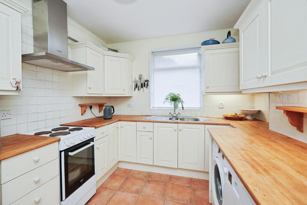 Apartment in Folkestone, Lynwood - More