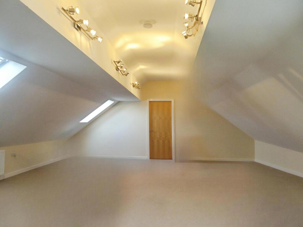 Apartment in Newcastle upon Tyne - View 4