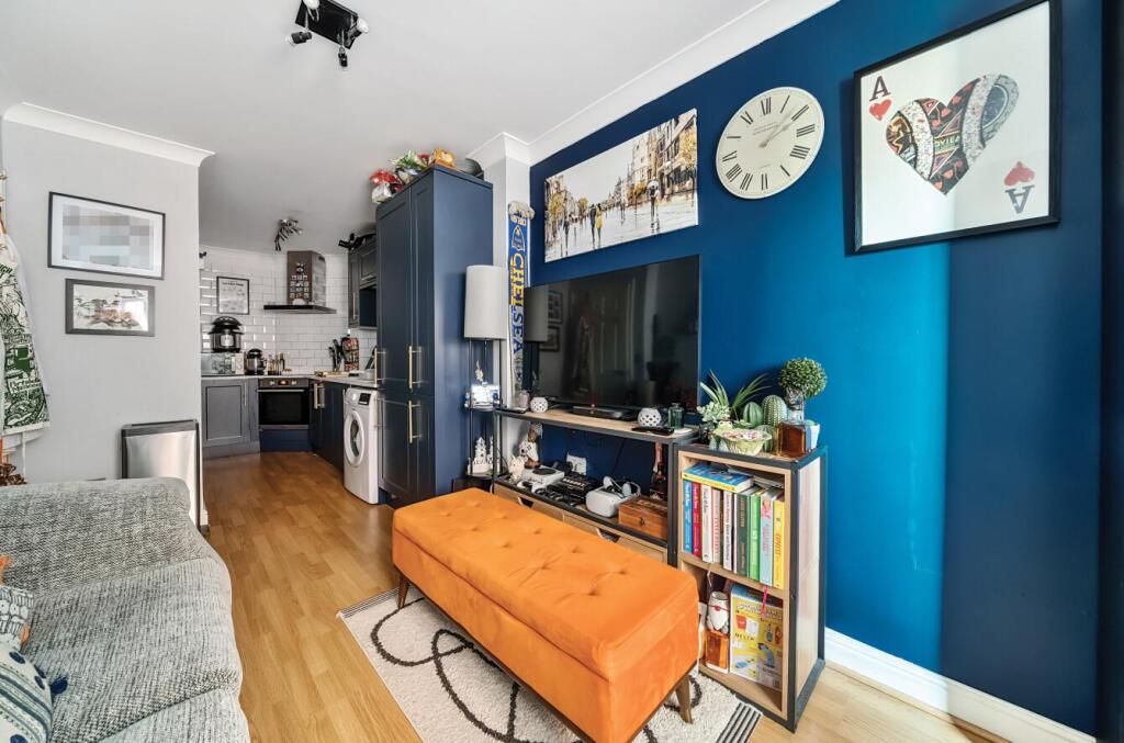 Dorchester Court, London Road, Camberley - View 4