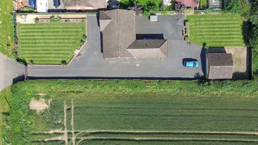 House in Carlton Miniott - View 4