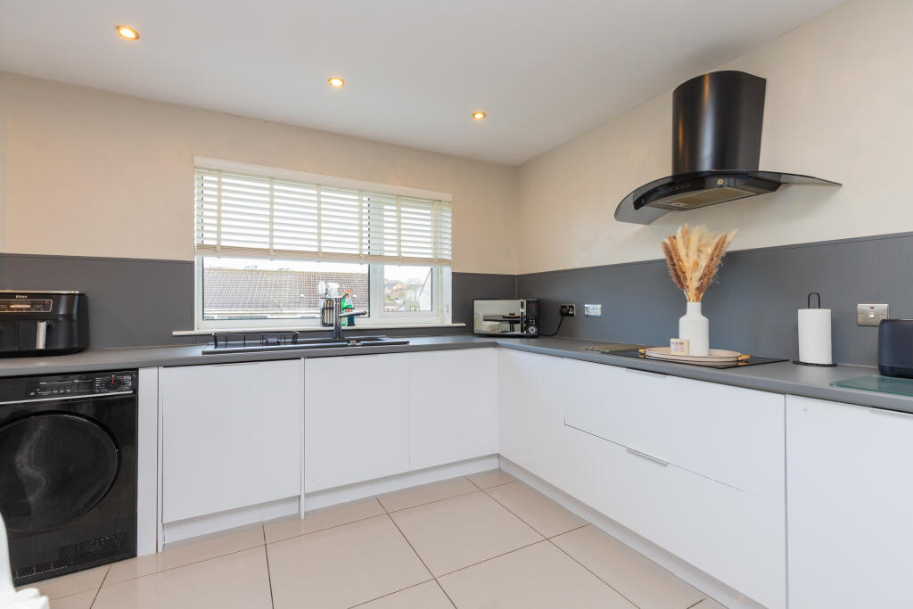 Finglas Avenue, Paisley - More