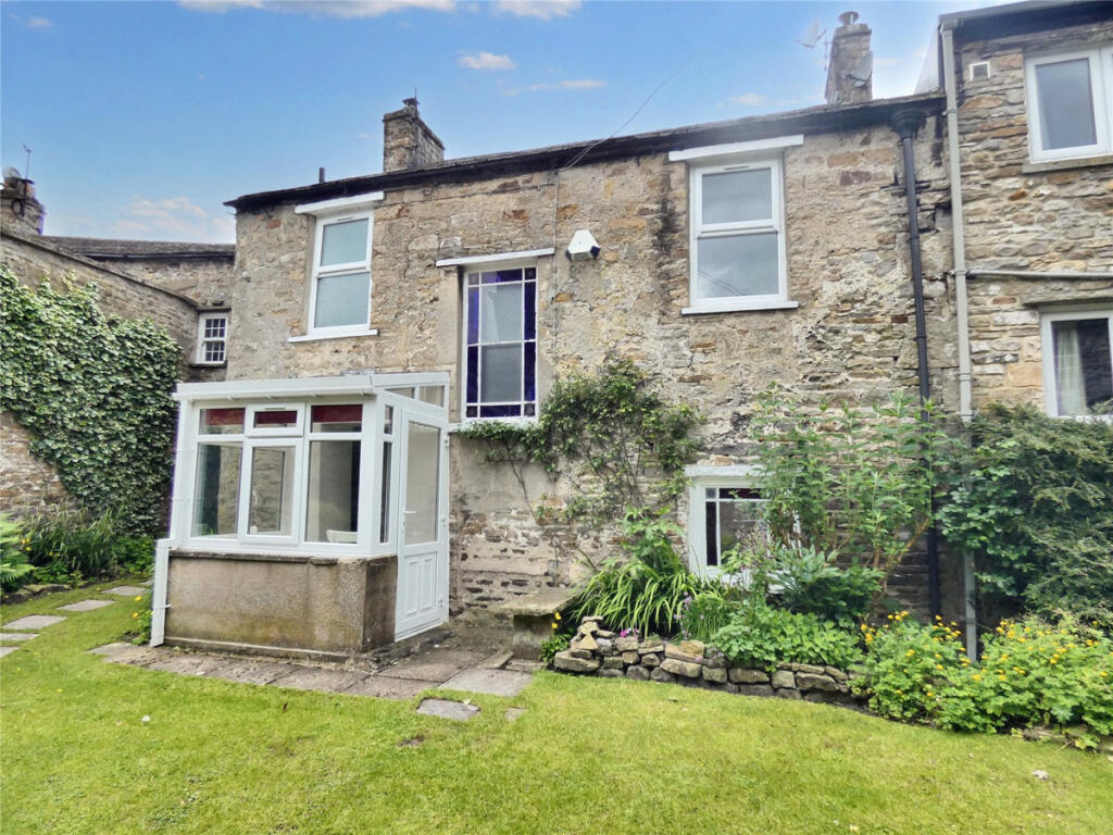 Craven House , West Burton DL8 4JU - View 2