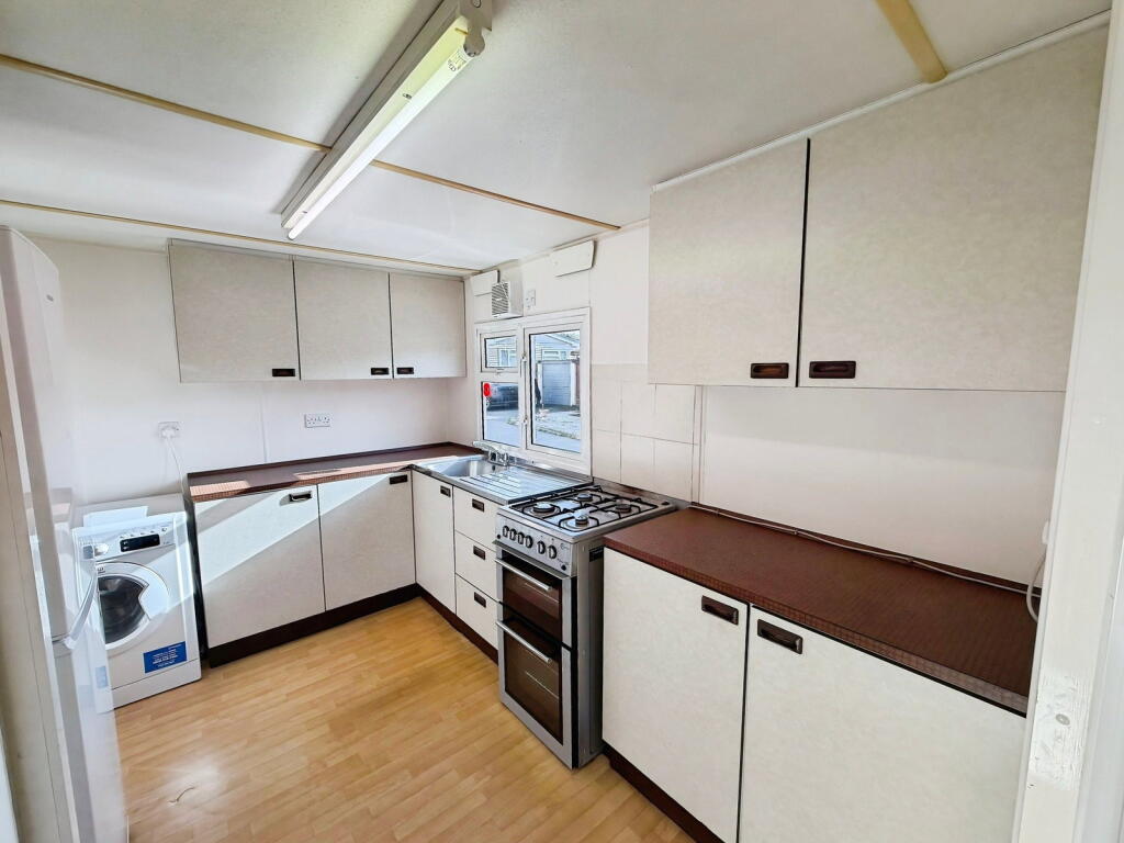 House in Waunarlwydd, Woodland Park - More