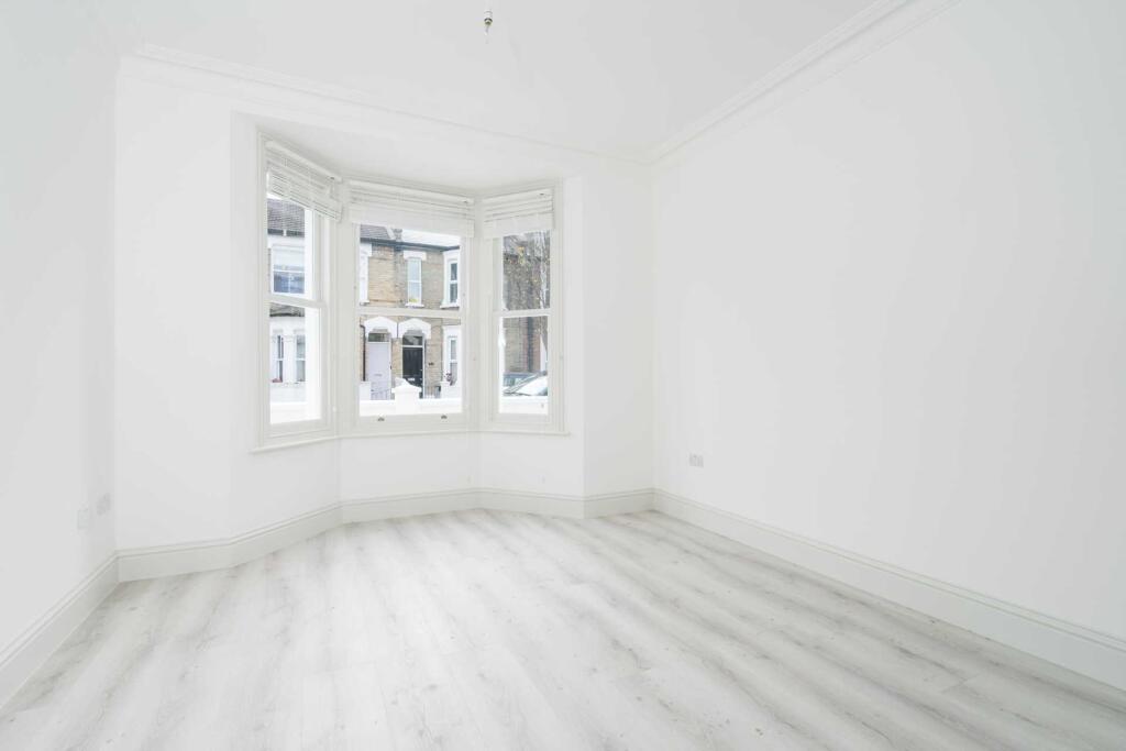 House in London - View 5